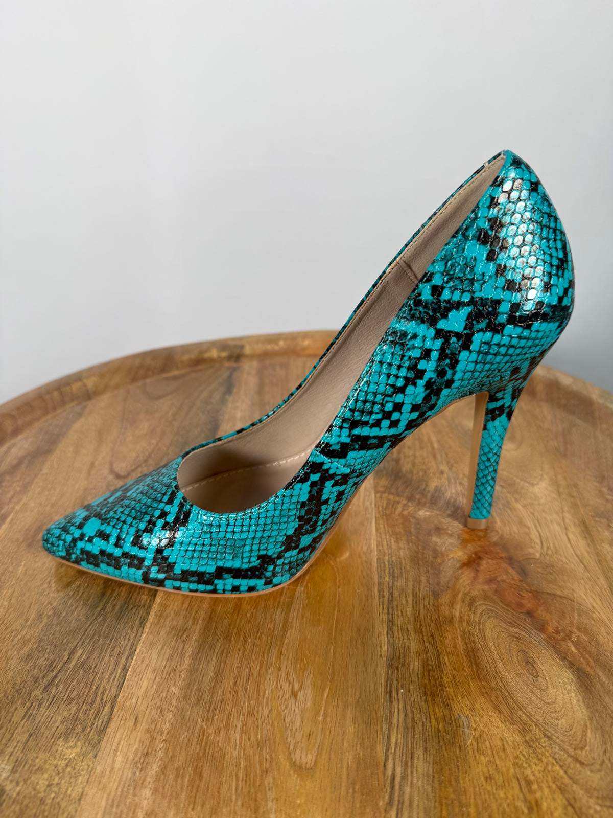 French Connection Snakeskin Print Heels Green/Black Size 6 NWB
