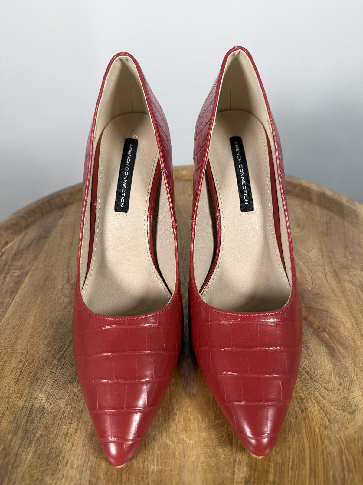 French Connection Red Croc Embossed Pointed Toe Heels Size 7.5 NWB