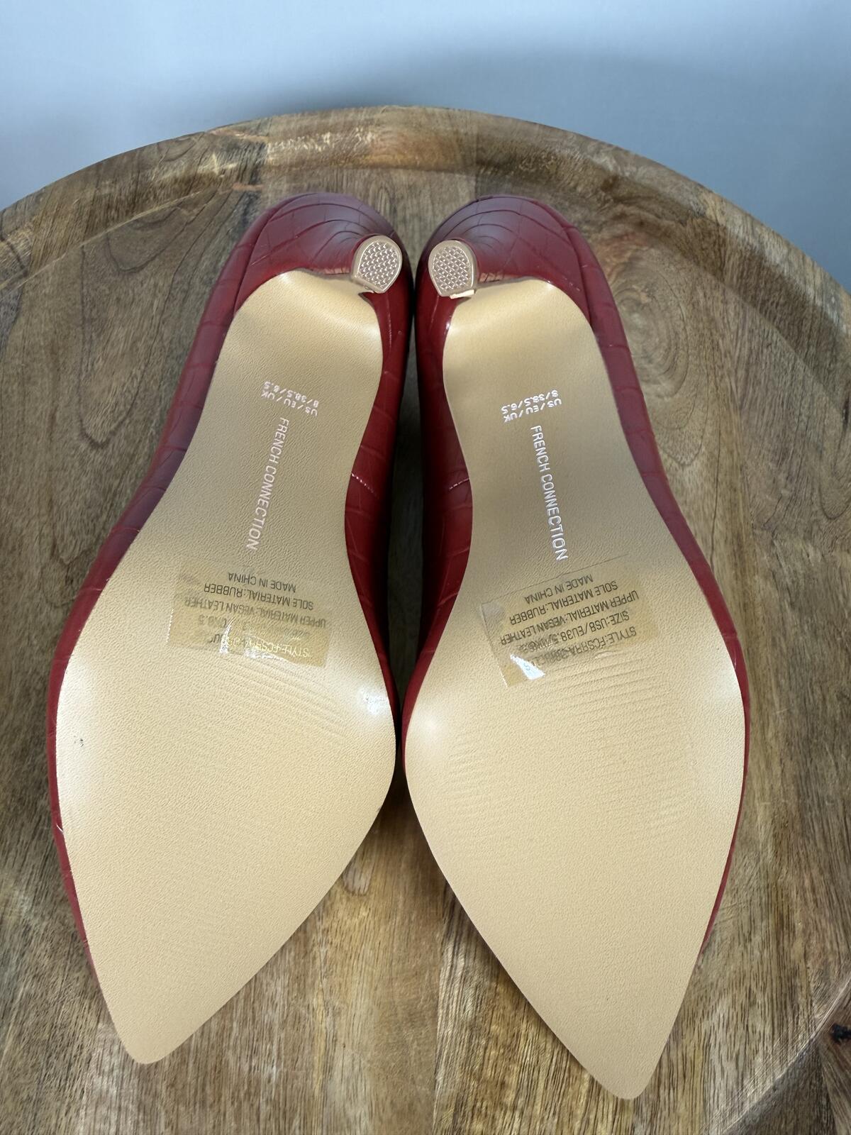 French Connection Red Croc Embossed Pointed Toe Heels Size 8 NWB