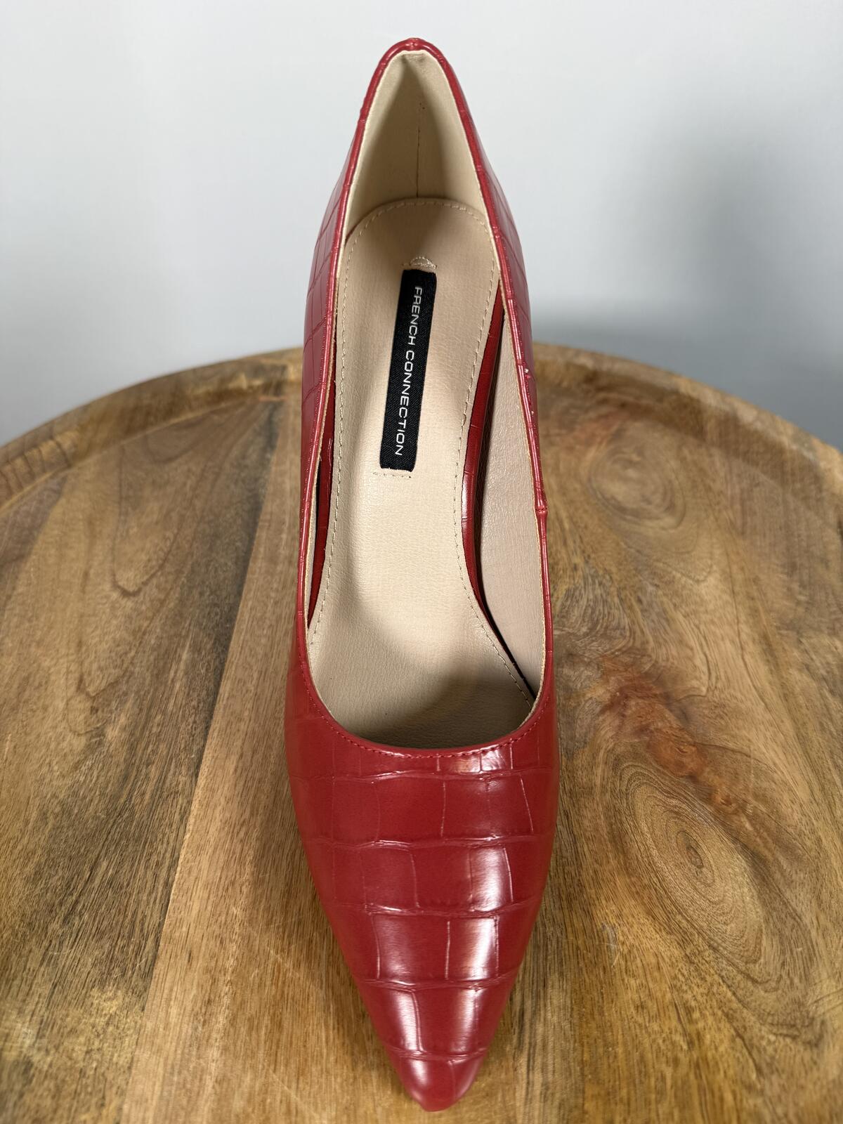 French Connection Red Croc Embossed Pointed Toe Heels Size 7.5 NWB