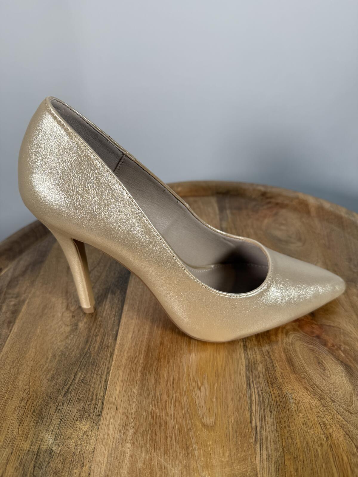 French Connection Metallic Champagne Pointed Toe Heels Size 7.5 NWB