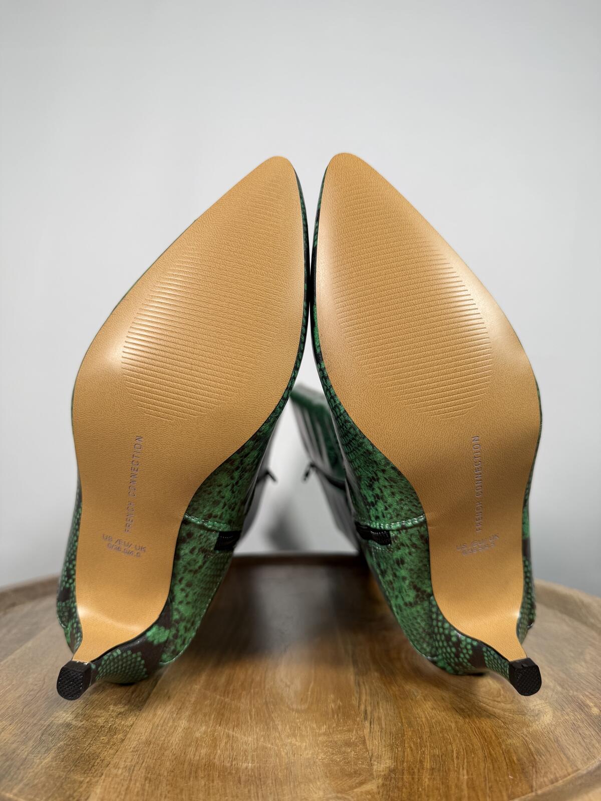 French Connection Green Snakeskin Heeled Boots Pointed Toe Size 6 NWB