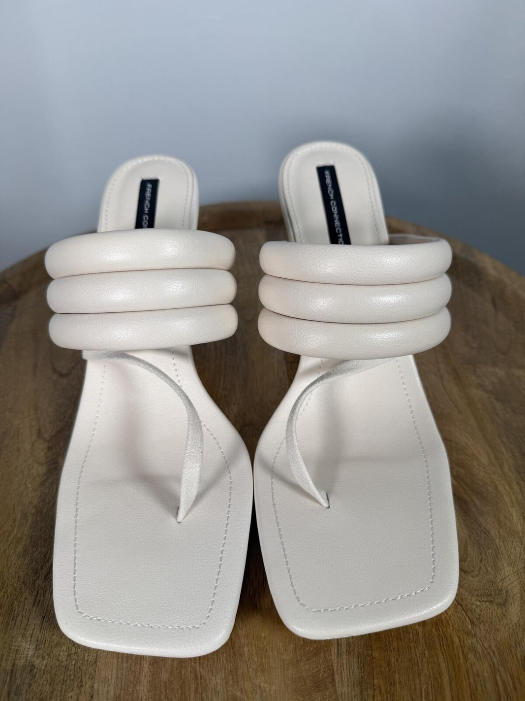 French Connection Heels White Thong Strap Square Toe Padded Sandals US 7.5 NWB