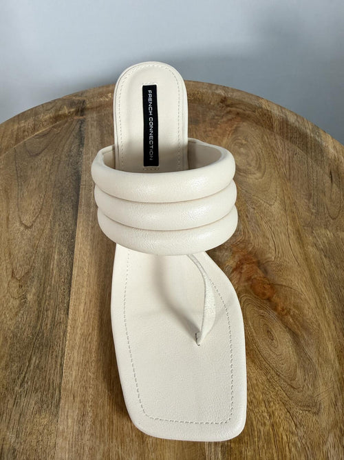 French Connection Heels White Thong Strap Square Toe Padded Sandals Size 8.5 NWB