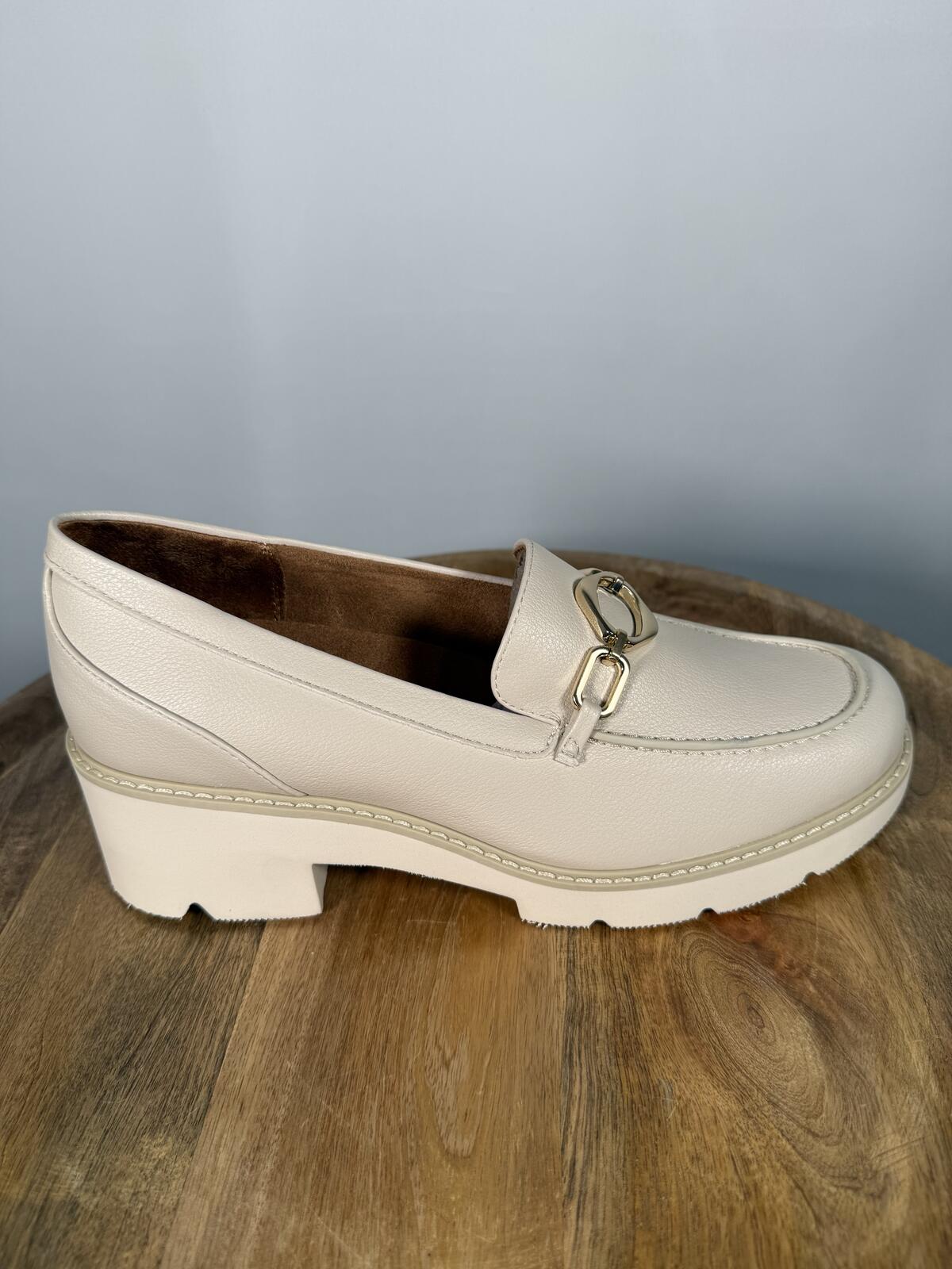 Naturalizer Porcelain Lug Sole Loafers Women's US 9.5M Comfort Slip-On NWB