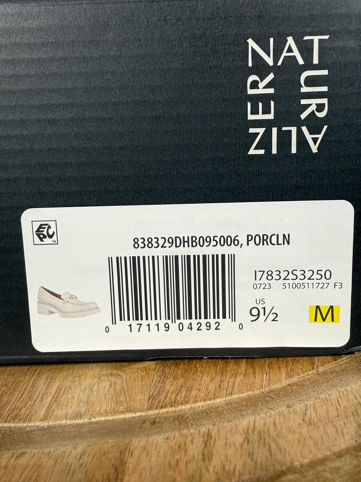 Naturalizer Porcelain Lug Sole Loafers Women's US 9.5M Comfort Slip-On NWB