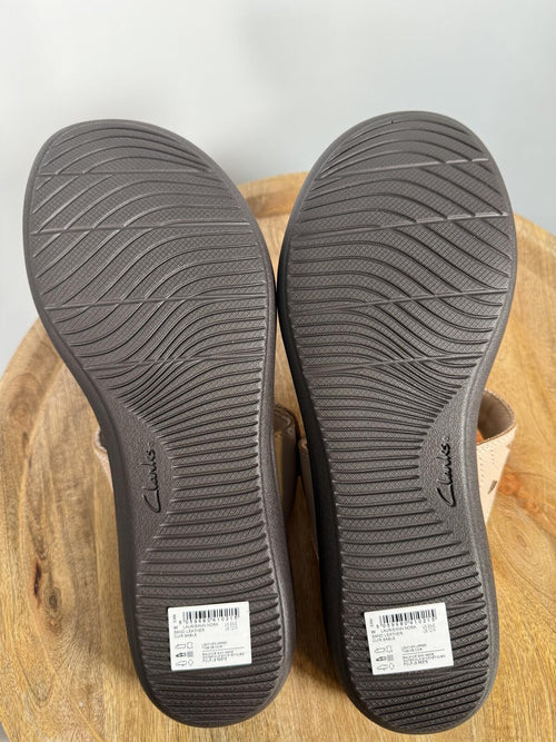 Clarks Laurieann Nora Sand Leather Slide Sandals US 12W Wide Comfort Slip-On NWB