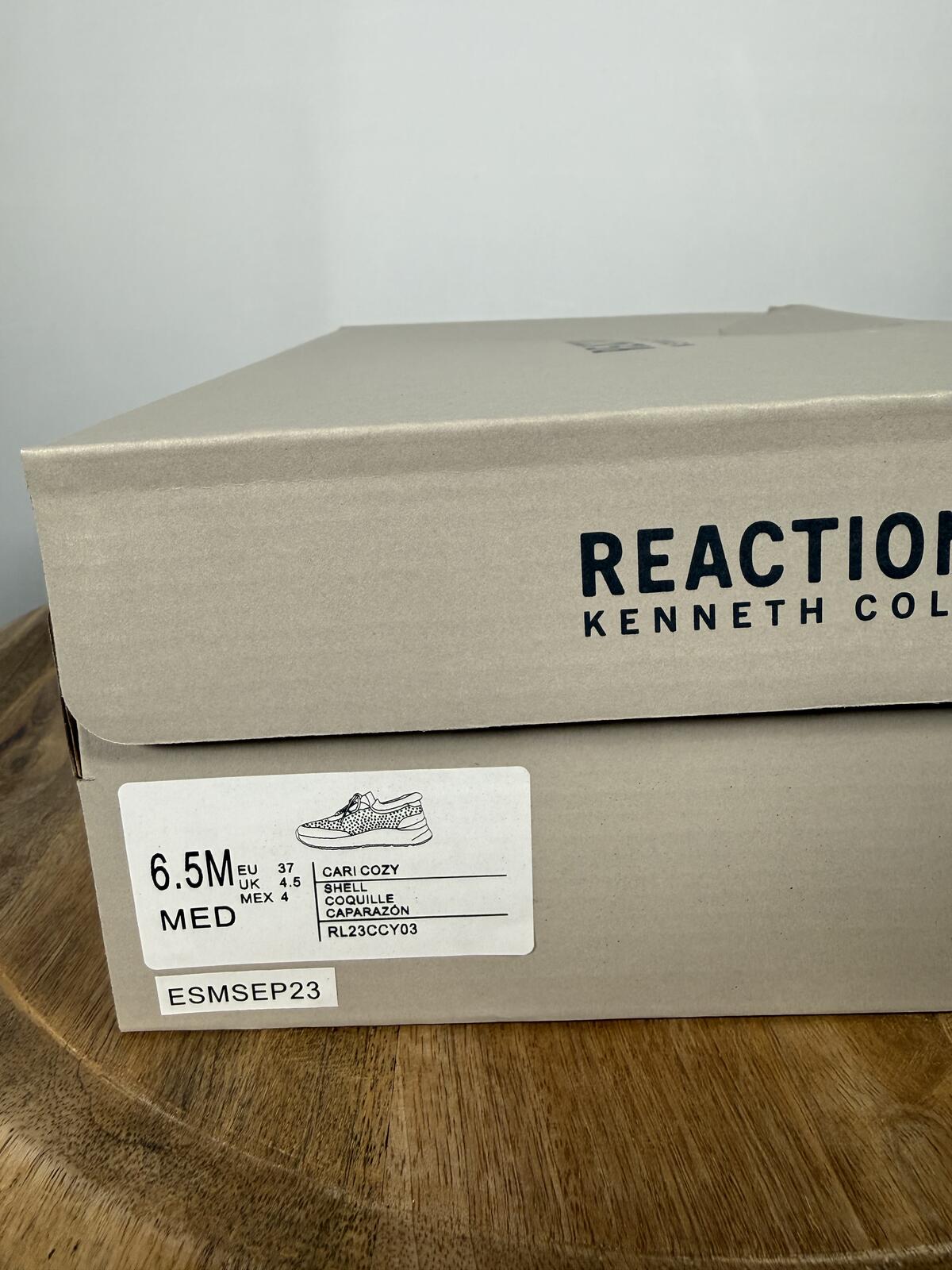 Kenneth Cole Reaction Shell Cari Faux Fur Jewel Jogger Sneakers US 6.5M NWB