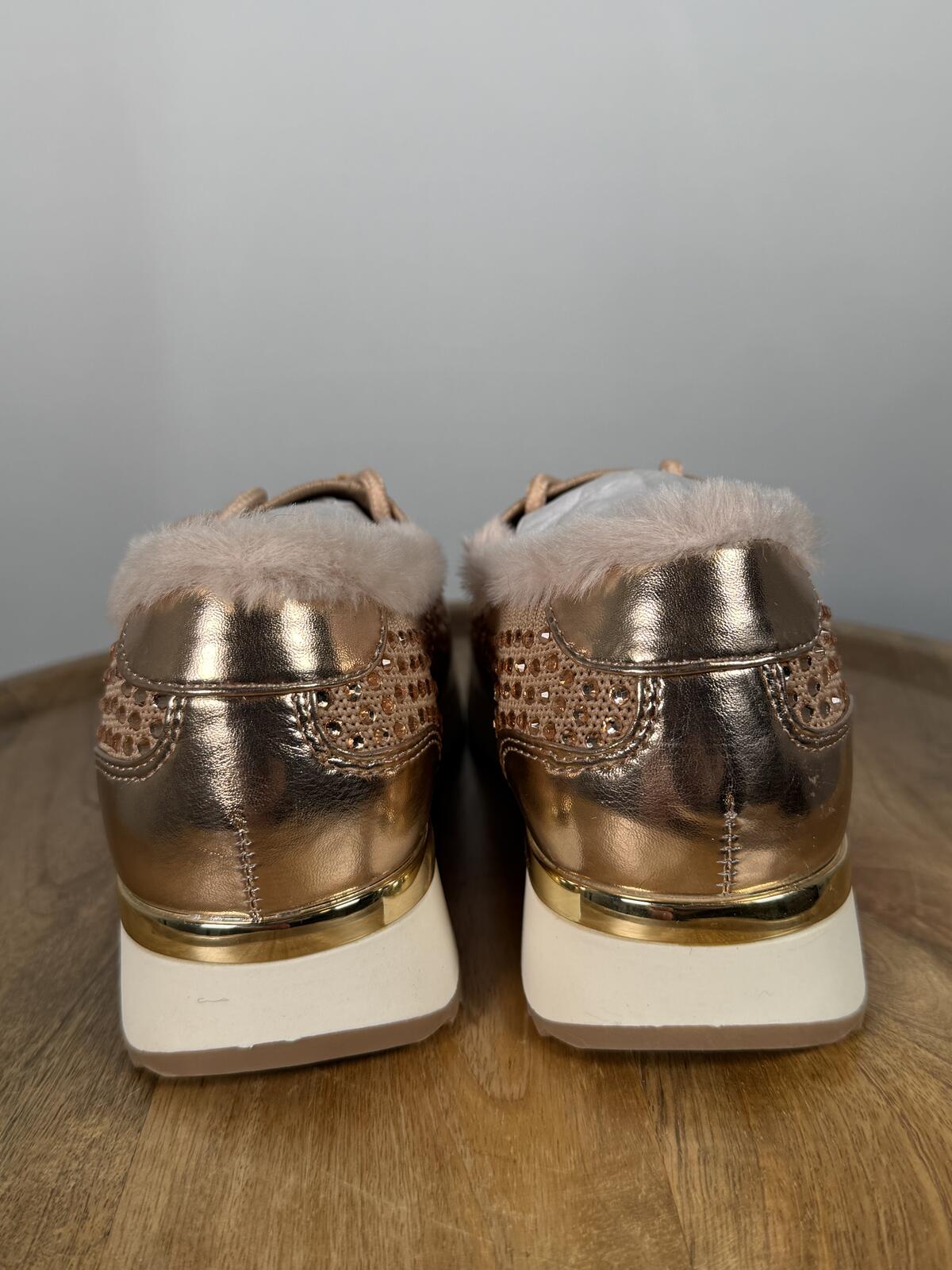 Kenneth Cole Reaction Shell Cari Faux Fur Jewel Jogger Sneakers US 6.5M NWB