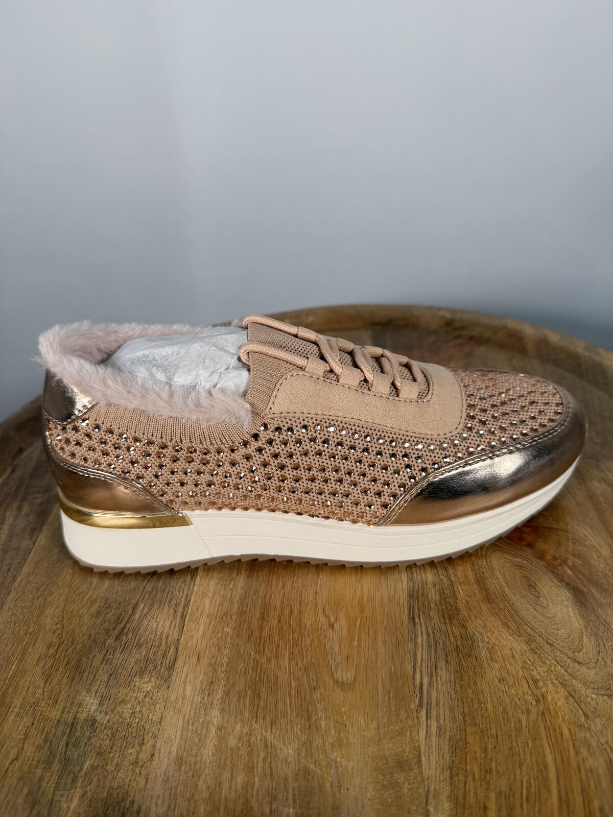Kenneth Cole Reaction Shell Cari Faux Fur Jewel Jogger Sneakers US 6.5M NWB