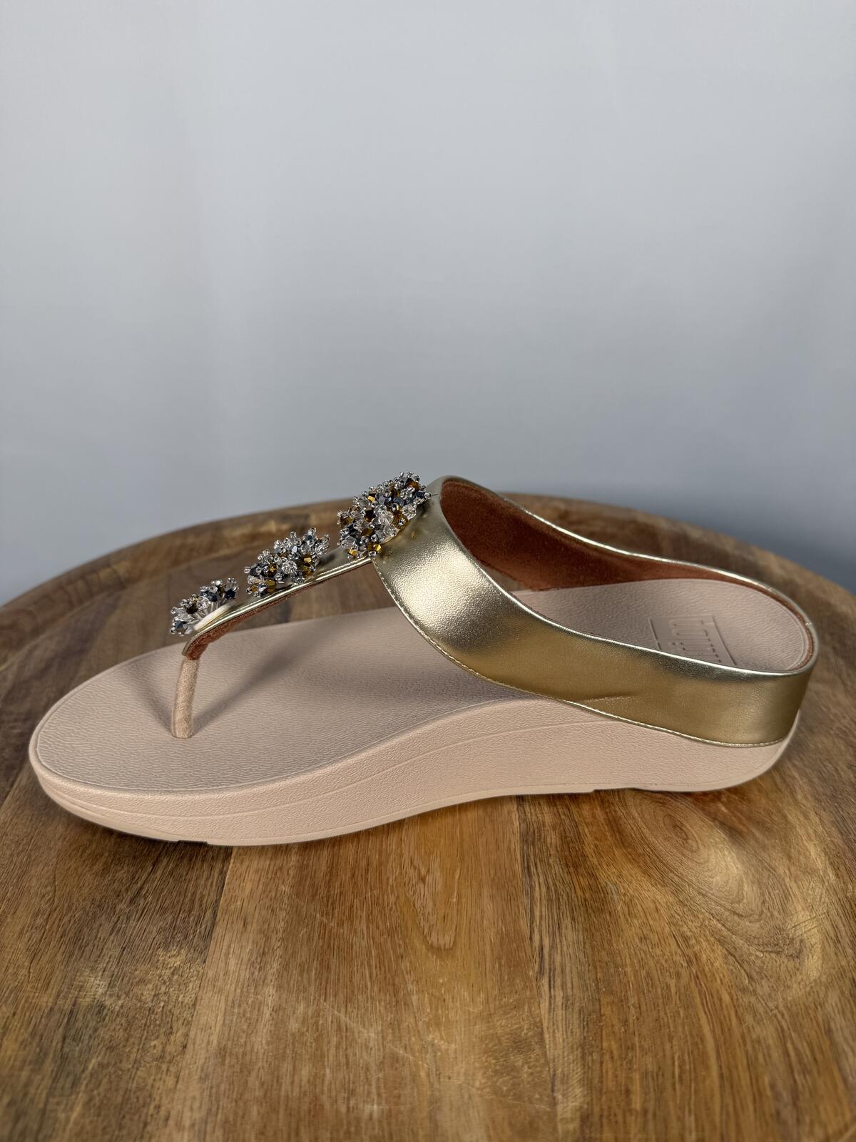 FitFlop Galaxy Toe Wedge Flip Flop Women’s US 9 Platino Sandals NWB