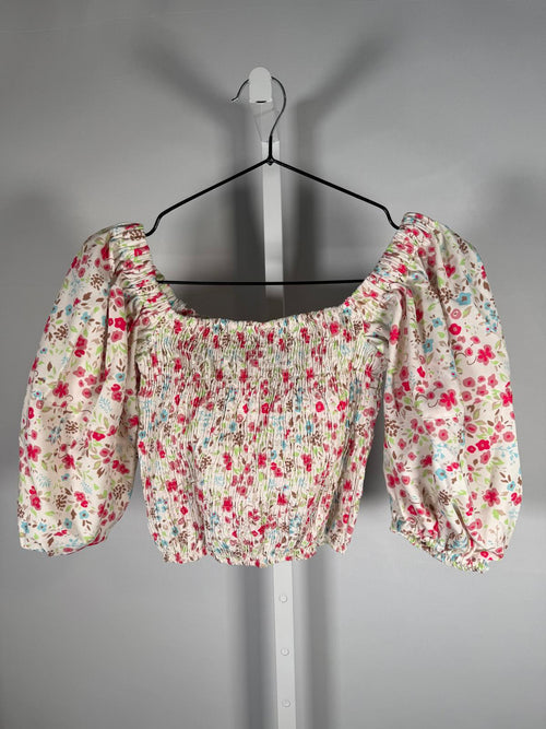 NWT Sokie Collective Floral Smocked Puff Sleeve Top Size Small