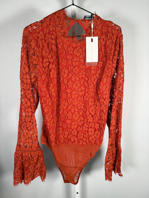 NWT Endless Rose Cut Back Detail Lace Bodysuit Rust Size Large