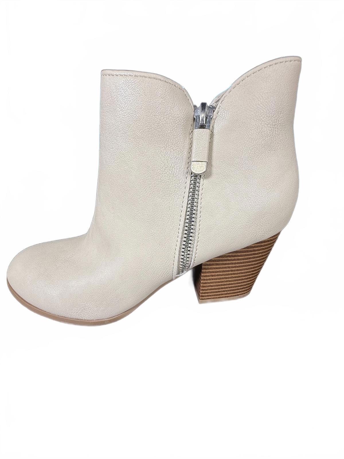 Style & Co Masrinna Ecru Women's ankle boots, Size 9, New in box.