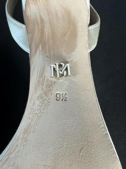 BADGLEY MISCHKA Tiffany Stiletto Glamour Sandal Ivory Satin SIZE 9.5