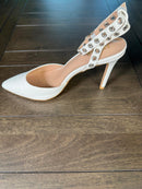 YETIER Women's Pointed Toe Rivet Heels Adjustable Ankle Strap Size 9. NWT. Beige