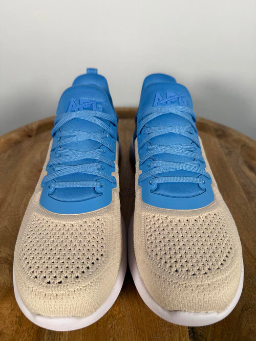 NIB APL Women's Coastal Blue Beach White TechLoom Tracer Sneakers Size 7.5