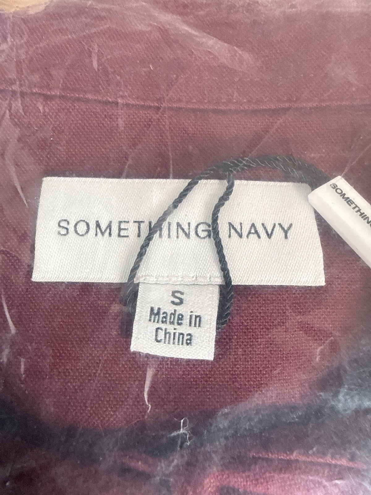 NWT Something Navy Burgundy Classic Button Up Long Sleeve Shirt Size Small