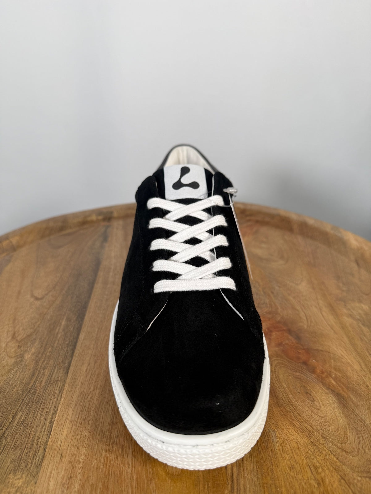NWB Lazo Halo Obsidian Black/Hematite Grey Sneakers Women's Size 8.5