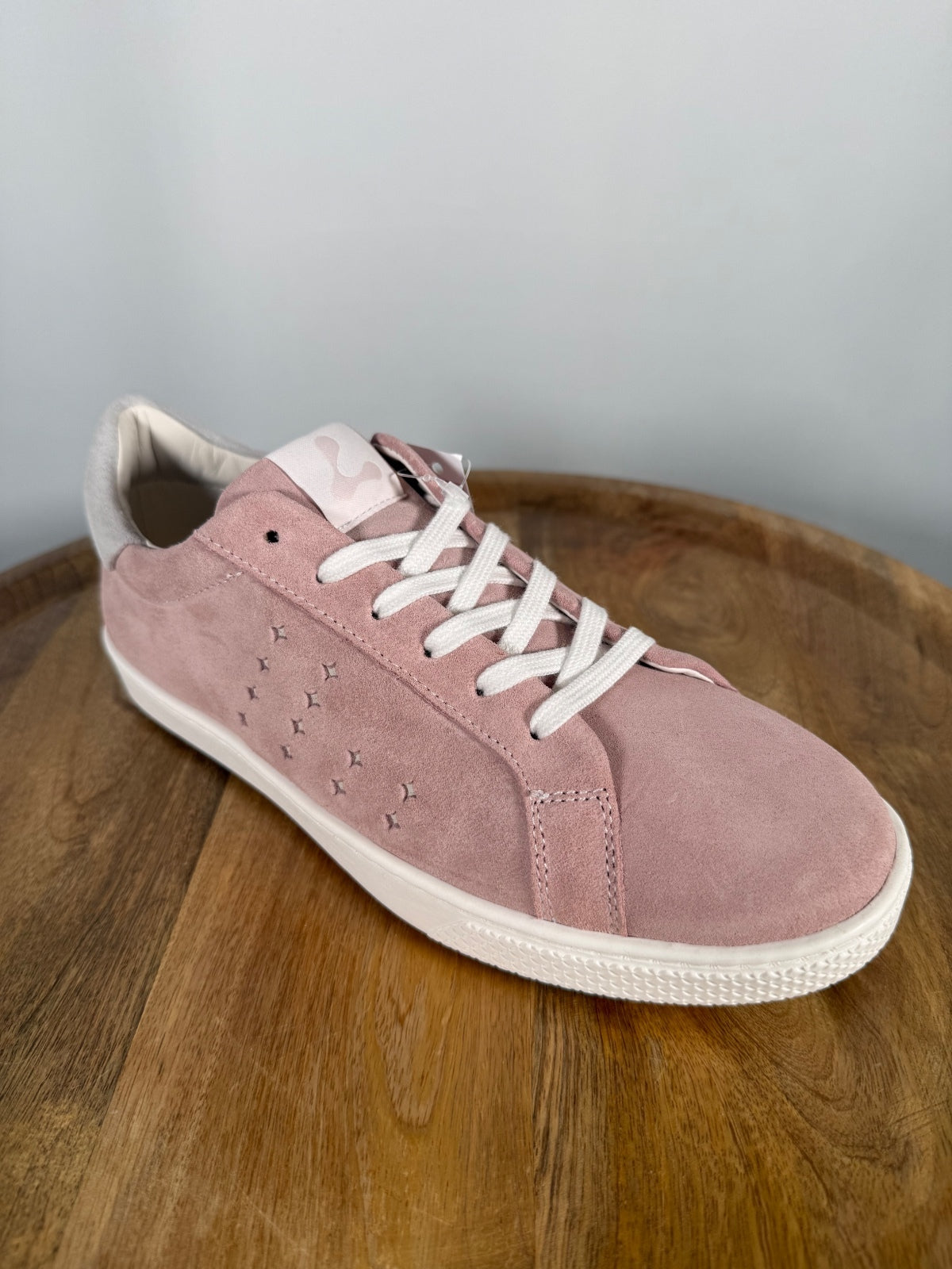 NWB Lazo Halo Morganite Pink Milky Way White Sneakers Women's Size 7.5