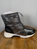 NWB Linea Paolo Gillie Silver Metallic Puffer Wedge Sneaker Boots Size 5