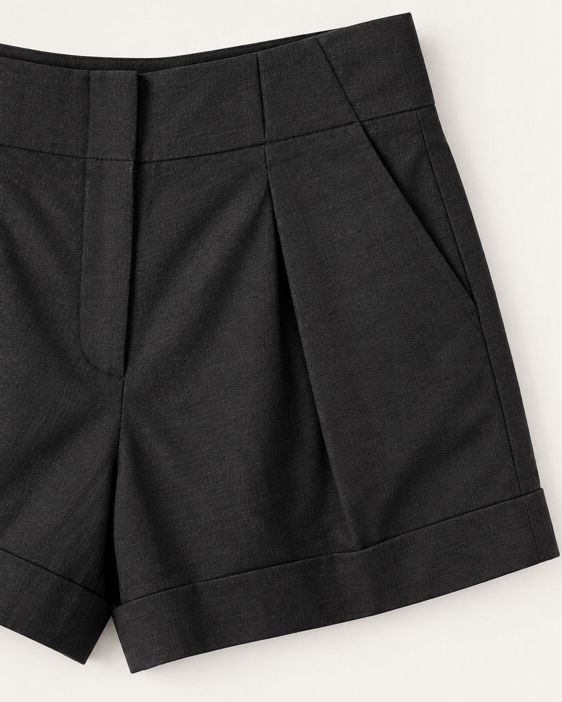 NWT Something Navy Black Pleated Cuffed Shorts Size XS