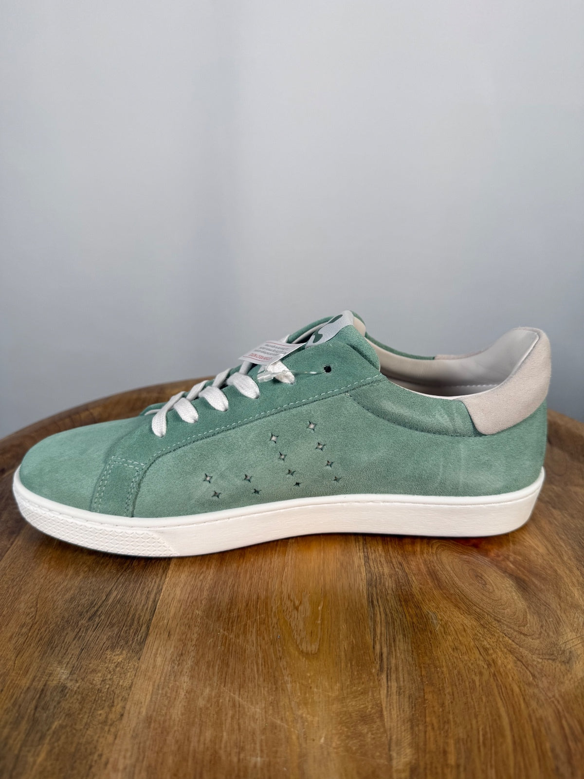 NWB Lazo Halo Fluorite Green Sneakers Women's Size 7.5