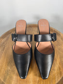 NWB Linea Paolo Cynthia Black Nappa Leather Buckle Kitten Heel Mules Size 5