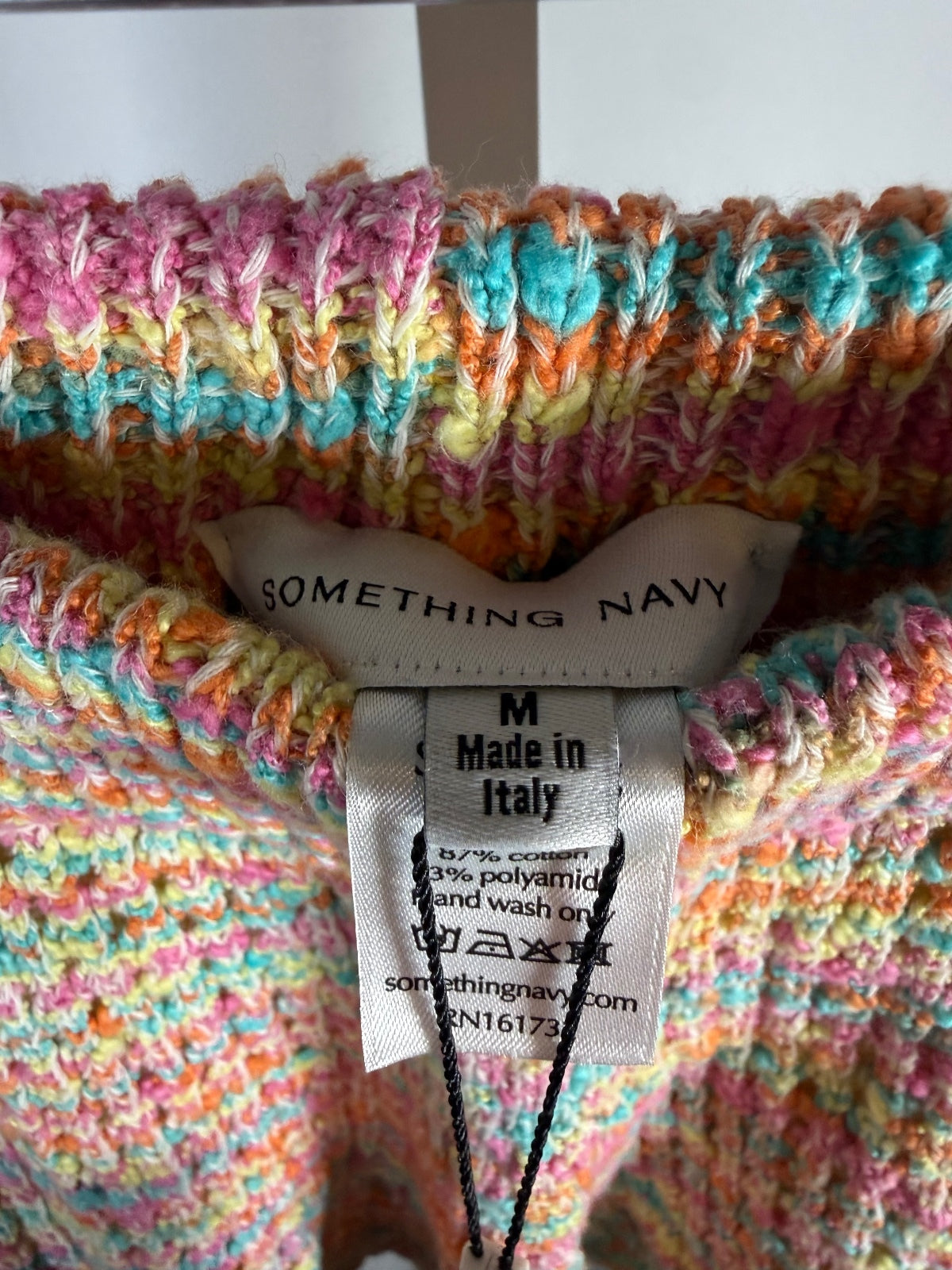 NWT Something Navy Rainbow Multicolor Knit Sweater Shorts Size Medium