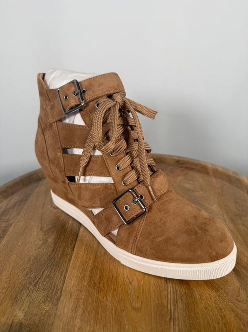 NWB Linea Paolo Fave Tan Kid Suede Cutout Wedge Sneakers Size 8.5