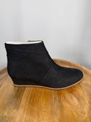 NWB Linea Paolo Yuri Black Oiled Nubuck Wedge Ankle Boots Size 7.5