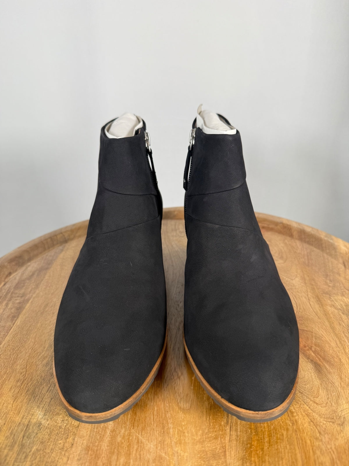 NWB Linea Paolo Yuri Black Oiled Nubuck Wedge Ankle Boots Size 7.5