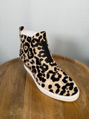 NWB Linea Paolo Anna 3 White Black Leopard Wedge Sneakers Size 7