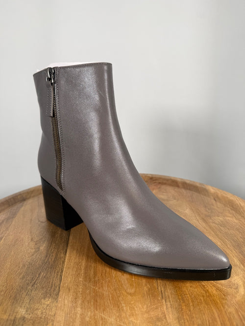 NWB Linea Paolo Viva Moss Leather Pointed Toe Block Heel Ankle Boots Size 7.5