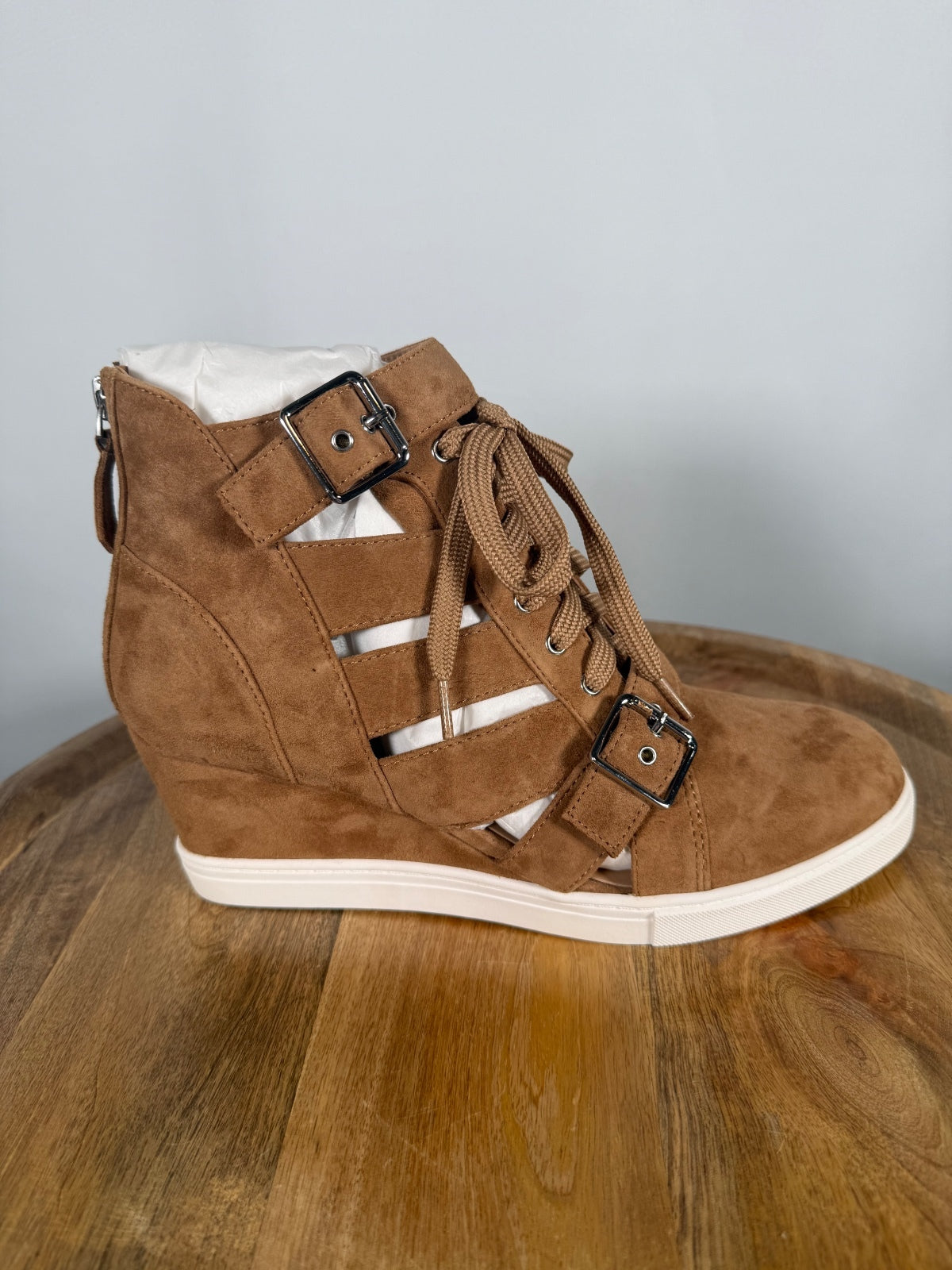 NWB Linea Paolo Fave Tan Kid Suede Cutout Wedge Sneakers Size 9