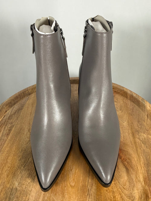 NWB Linea Paolo Viva Moss Leather Pointed Toe Block Heel Ankle Boots Size 7.5