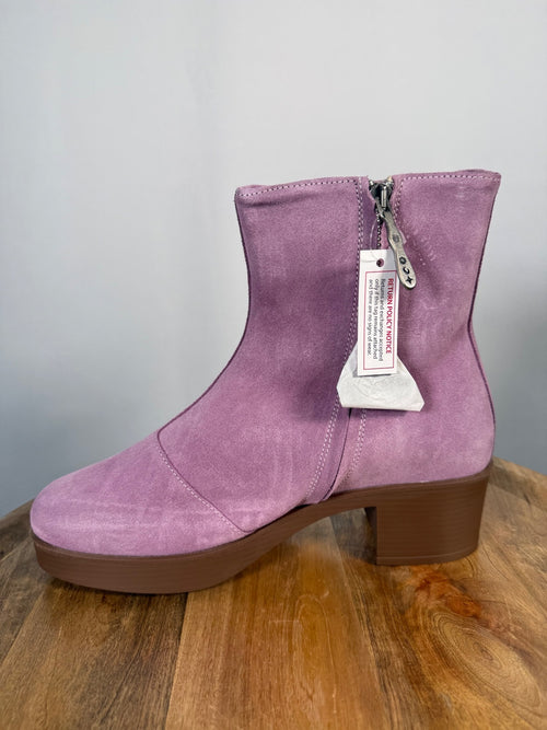 NWB Lazo Siren Nebula Purple Ankle Boots Women's Size 10