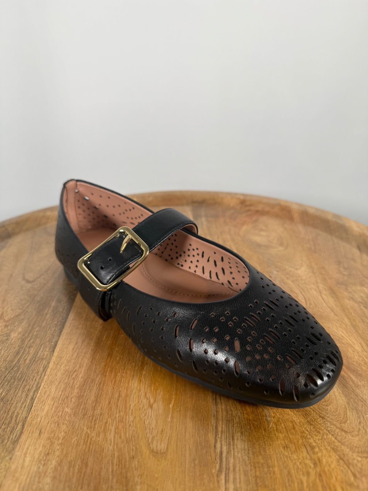 NWB Linea Paolo Miller Black Nappa Leather Mary Jane Flats Size 5