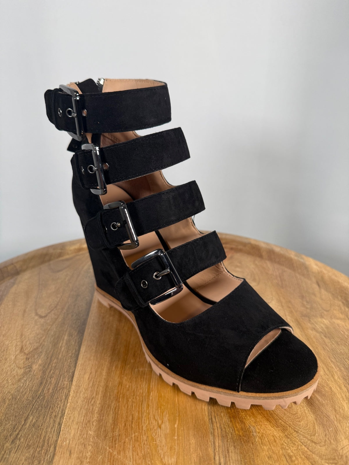 NWB Linea Paolo Wisteria Black Suede Buckle Wedge Sandals Size 6.5