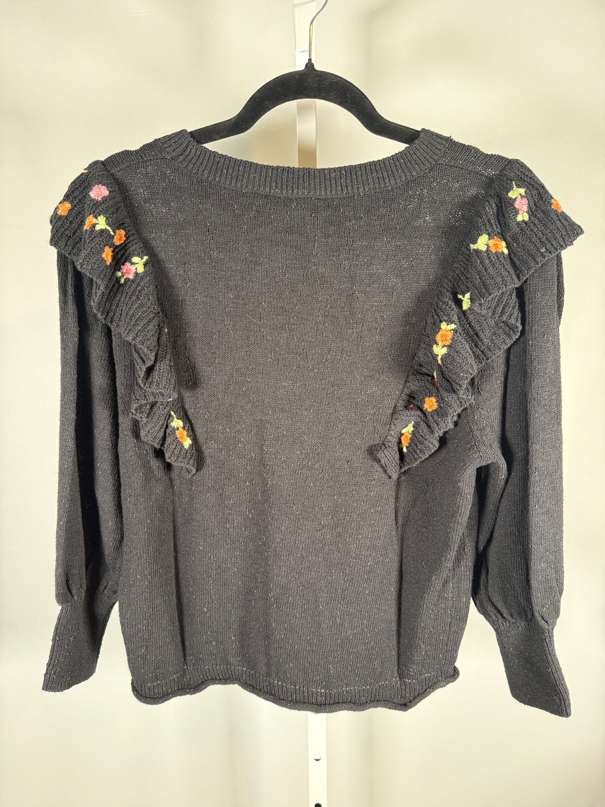 NWT Something Navy Louise Black Floral Embroidered Ruffle Sweater Size Medium
