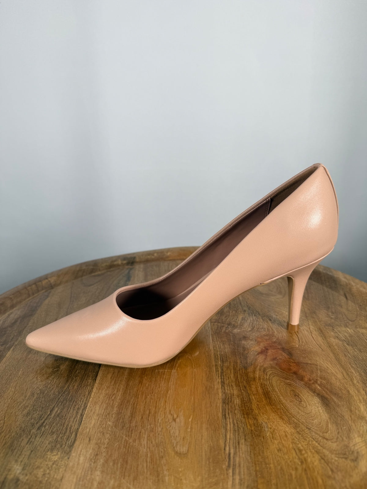NWB Linea Paolo Paris Desert Sand Pointed Toe Pumps Size 8.5