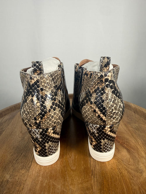 NWB Linea Paolo Felicia 3 Python Print Leather Wedge Sneakers Size 9.5