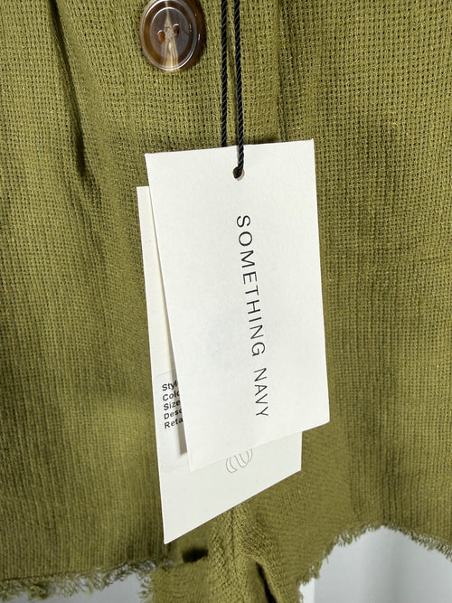 NWT Something Navy Ryan Paperbag Green Shorts Frayed Hem Size Large