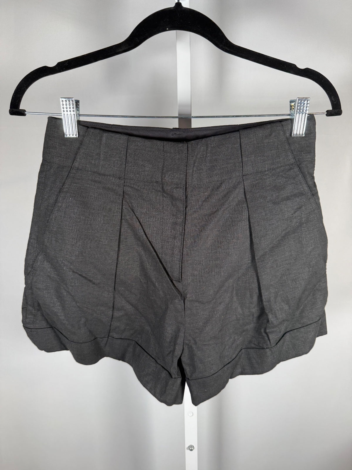 NWT Something Navy Black Pleated Cuffed Shorts Size XS