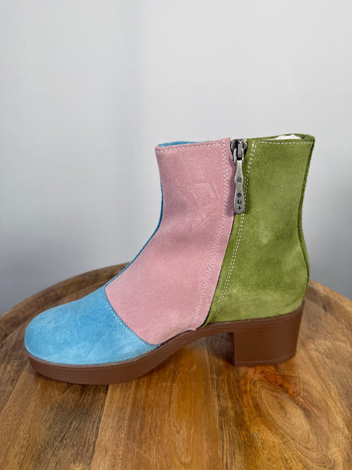 NWB Lazo Luna Pink Kyanite Blue Serpentine Green Boots Women's Size 8