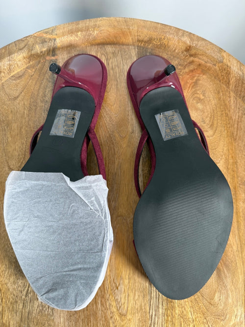 NWB Berness Royalty Wine Gold Accent Heeled Sandals Women's Size 7.5