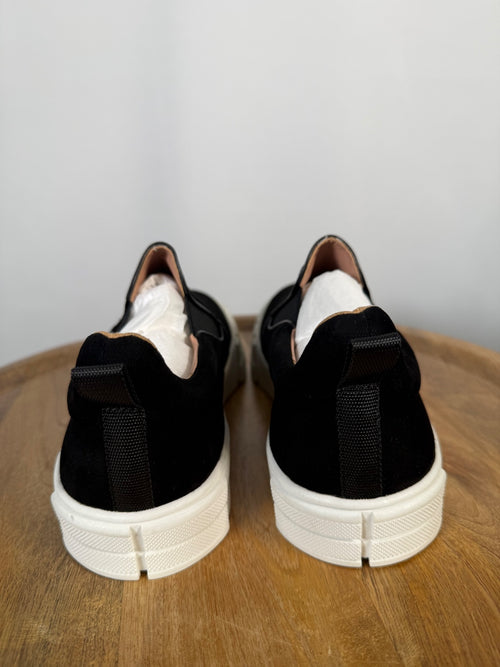 NWB Linea Paolo Kenly Black Suede Slip-On Sneakers Women's Size 9