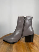 NWB Linea Paolo Viva Moss Leather Pointed Toe Block Heel Ankle Boots Size 7.5