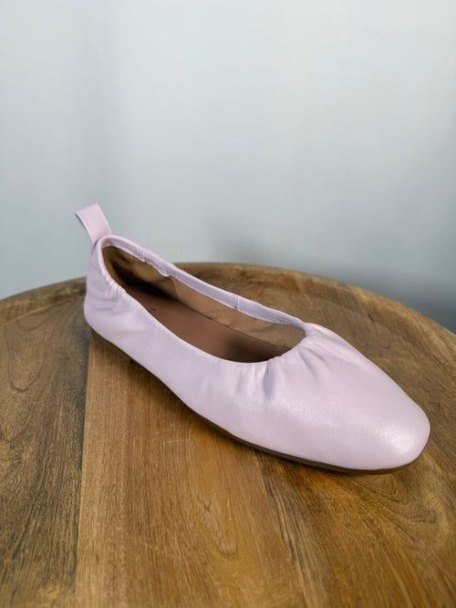 NWB Linea Paolo Newry Lavender Fog Nappa Leather Ballet Flats Size 9.5