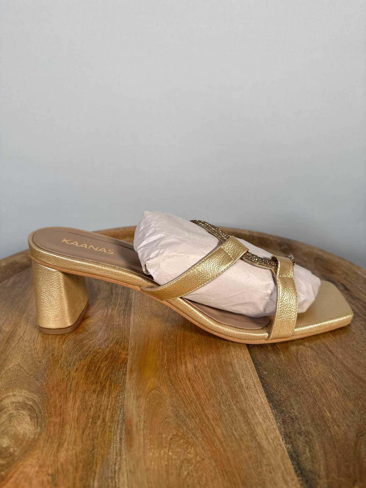 Kaanas Eureka Heels Size 11 New in box